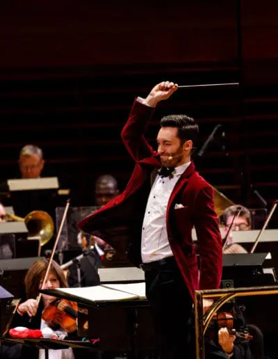 Enrico Lopez-Yañez conducting the No Name Pops.