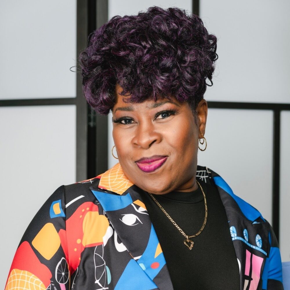  Paula Holloway